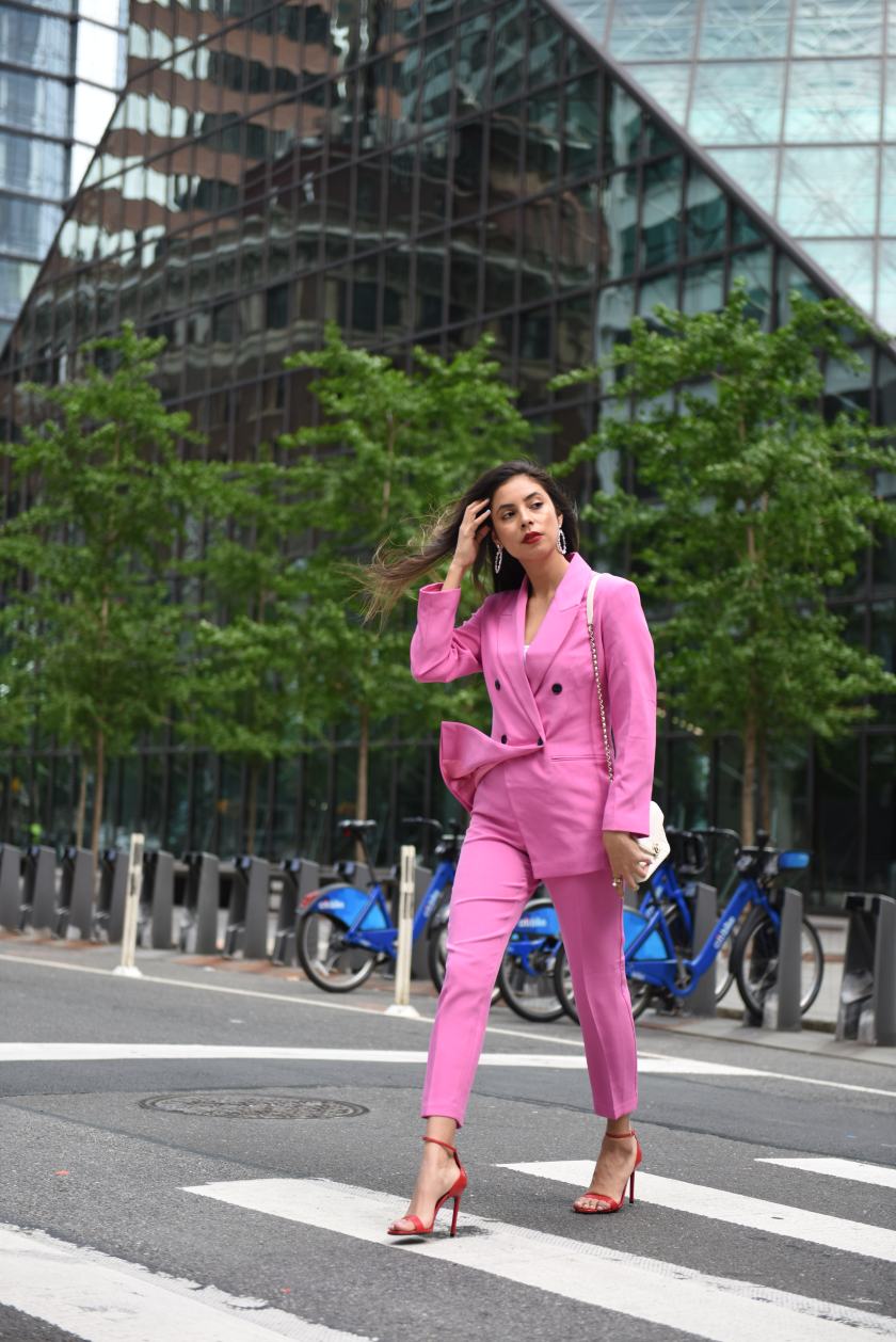 1D61DC9B-08FB-4111-A9F5-B49791E194EC