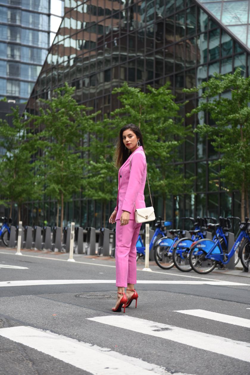 D25B369C-C2A0-4A2E-8DD0-A2A738A3BAB1